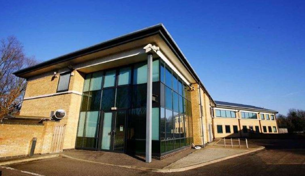 18 Hoffmanns Way, Chelmsford for sale Primary Photo- Image 1 of 1