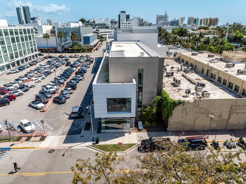 1661 Jefferson Ave, Miami Beach, FL for lease - Building Photo - Image 3 of 4