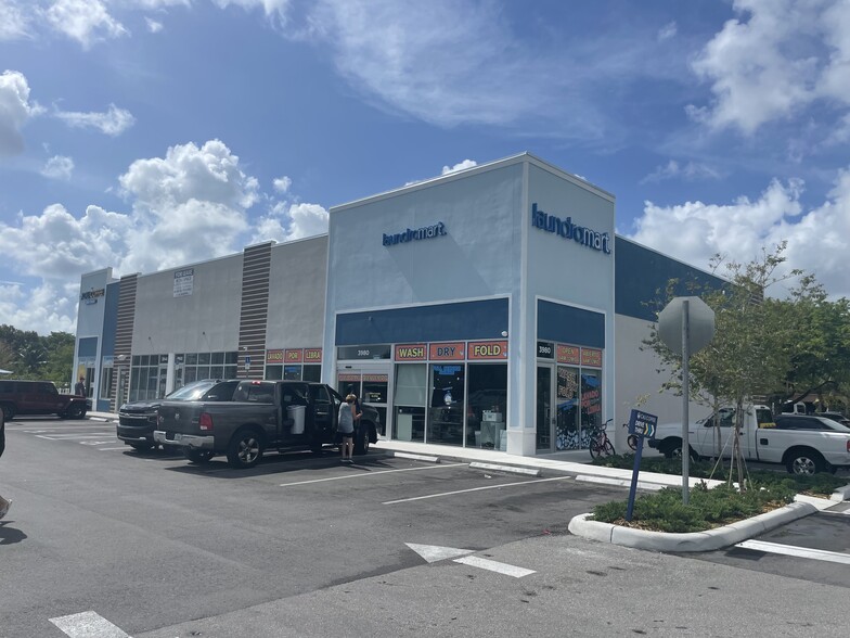 3920 W Prospect Rd, North Lauderdale, FL for lease - Building Photo - Image 3 of 6