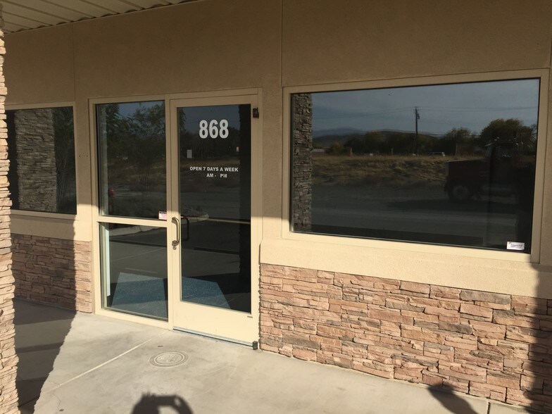 868-878 Cottonwood Ln, Fernley, NV for sale - Building Photo - Image 1 of 1