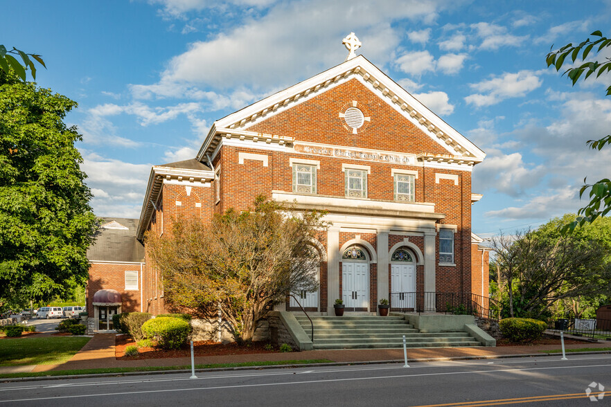 2400 10th Ave S, Nashville, TN for sale - Building Photo - Image 1 of 1