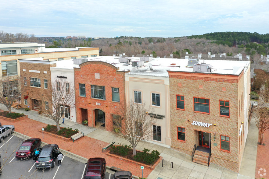 400 Market St, Chapel Hill, NC for lease - Primary Photo - Image 1 of 24