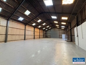 Banbury Ln, Twyford for lease Interior Photo- Image 2 of 4