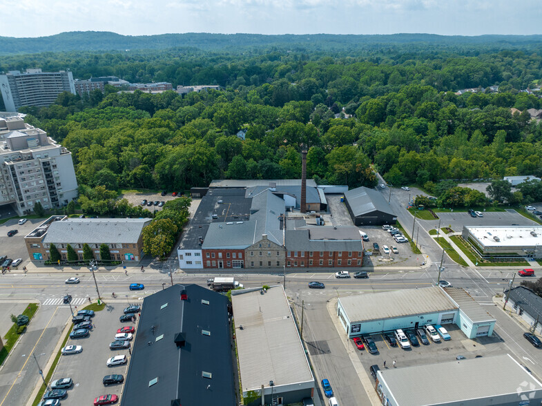 64 Hatt St, Hamilton, ON for sale - Primary Photo - Image 1 of 1