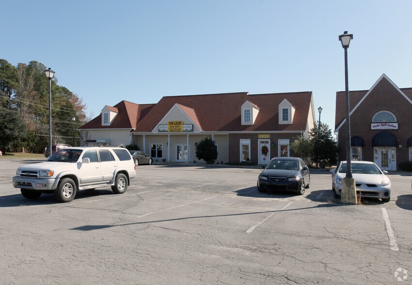 715 Gum Branch Rd, Jacksonville, NC 28540