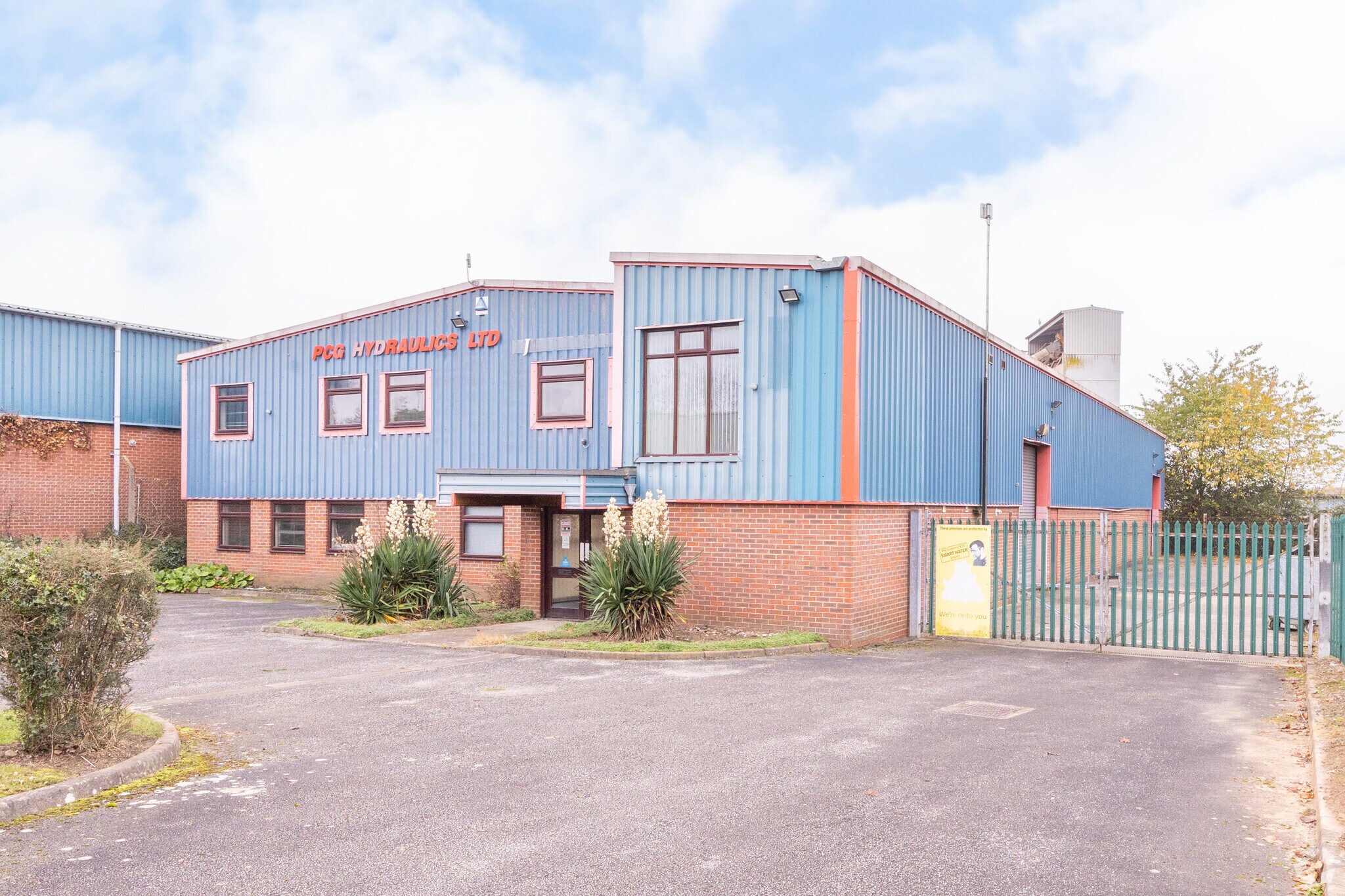 Dutton Rd, Coventry for lease Primary Photo- Image 1 of 4