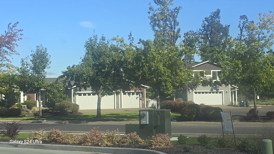 264 Melton Rd, Creswell, OR for sale - Building Photo - Image 3 of 15