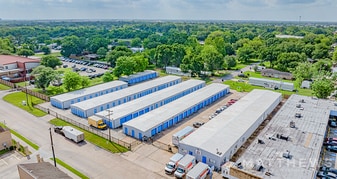 1814 City Hall Dr, Rosenberg TX - Self Storage Facility