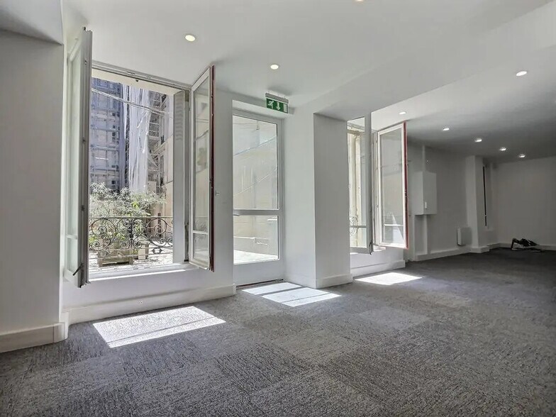 57 Boulevard Du Montparnasse, Paris for lease - Building Photo - Image 1 of 6