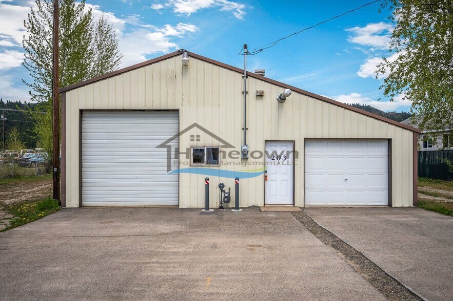 203 K St, Smelterville, ID 83868