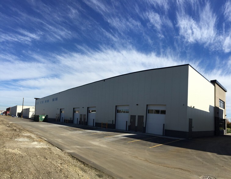 11320-11326 119 St NW, Edmonton, AB for lease - Building Photo - Image 3 of 10