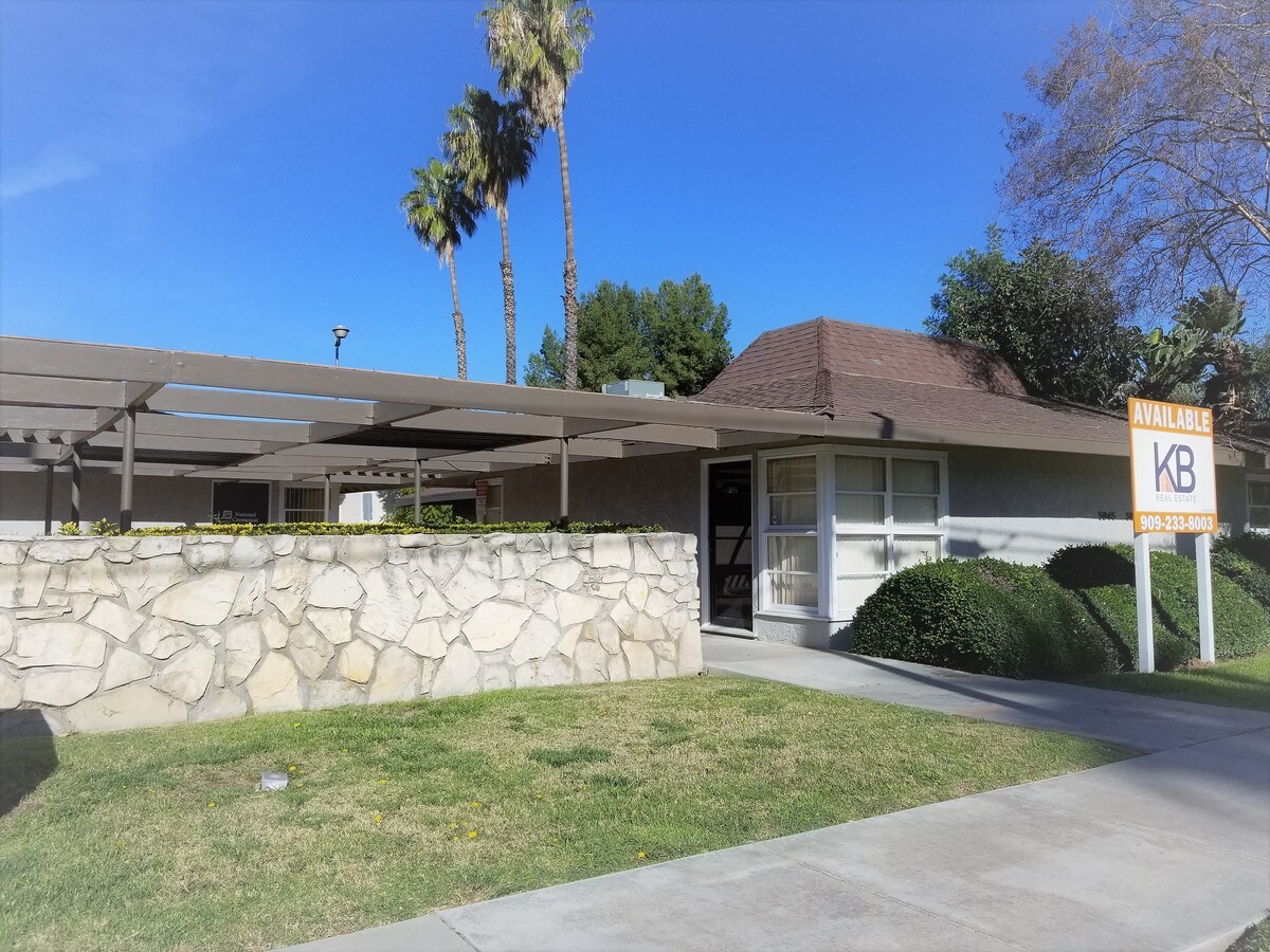 5945 Brockton Ave, Riverside, CA 92506