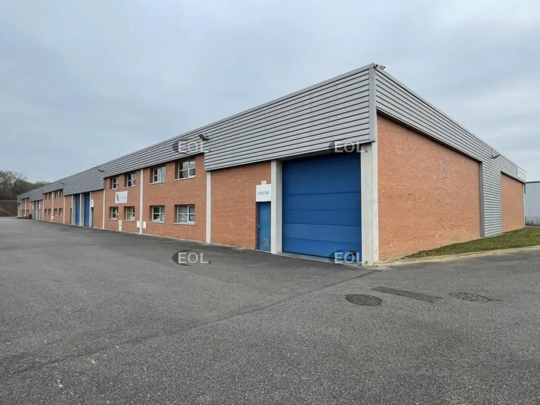 Flex in Chambly for lease Building Photo- Image 1 of 7