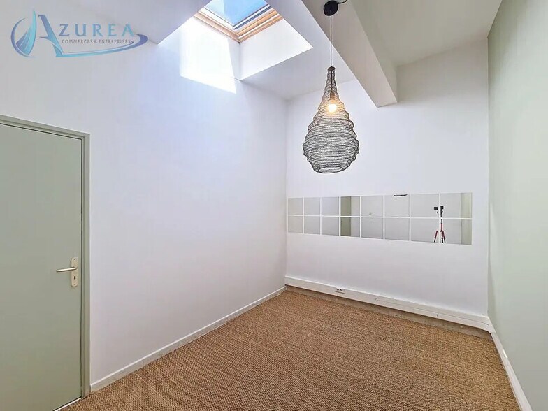 Office in Nice for lease - Interior Photo - Image 3 of 9