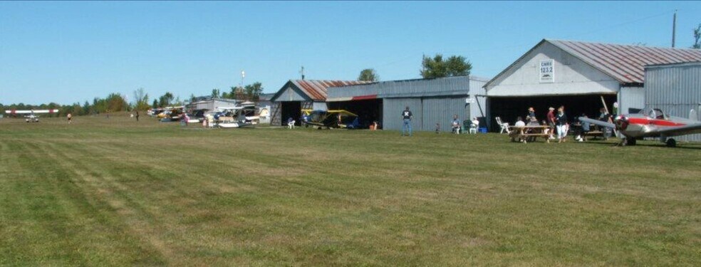 1998 9th Line, Carleton Place, ON for sale - Primary Photo - Image 1 of 1