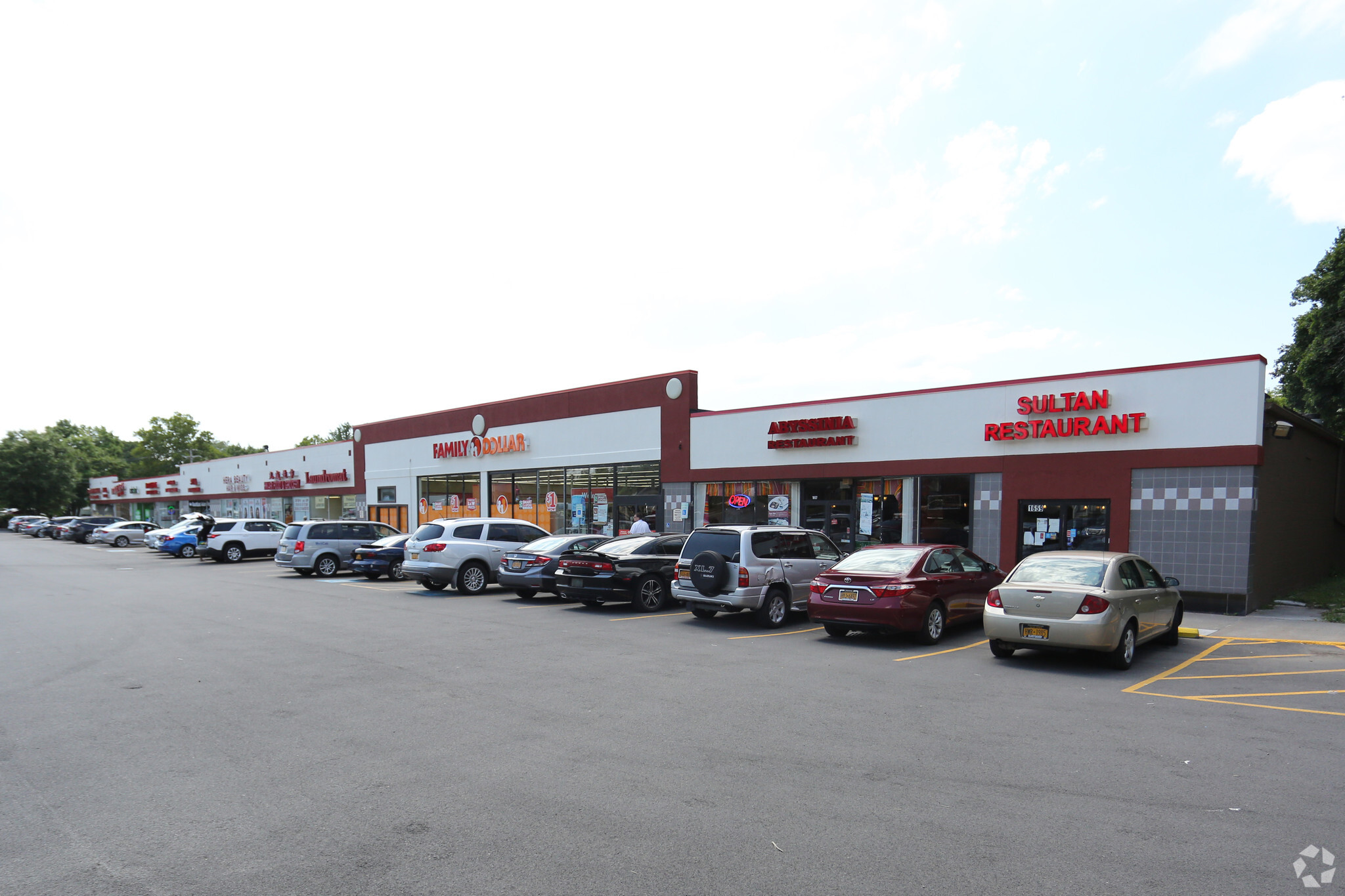 1653-1691 Mount Hope Ave, Rochester, NY for lease Building Photo- Image 1 of 14