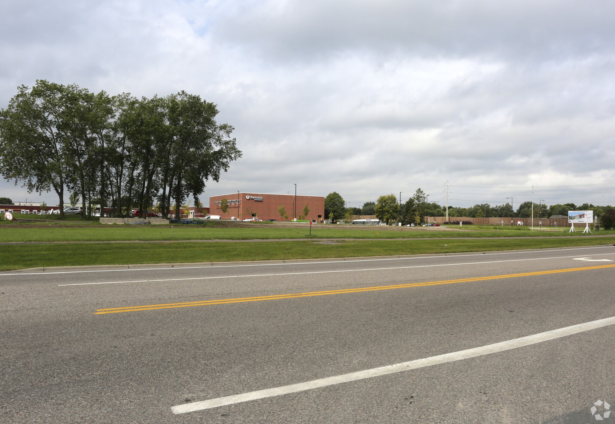 9565 Zachary Ln N, Maple Grove, MN for sale Primary Photo- Image 1 of 1