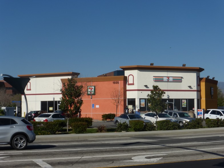 1935 S Waterman Ave, San Bernardino, CA for lease - Building Photo - Image 2 of 8