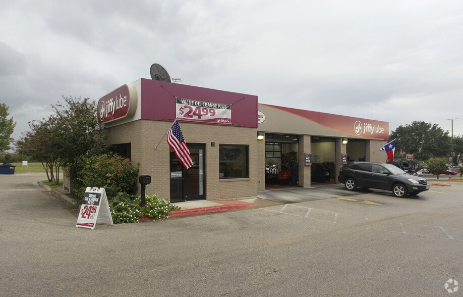 9919 Manchaca Rd, Austin, TX for sale - Primary Photo - Image 1 of 1