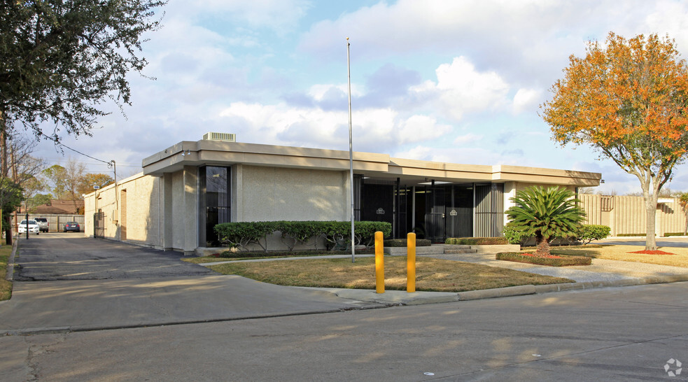 8020 Westglen Dr, Houston, TX for lease - Primary Photo - Image 1 of 8