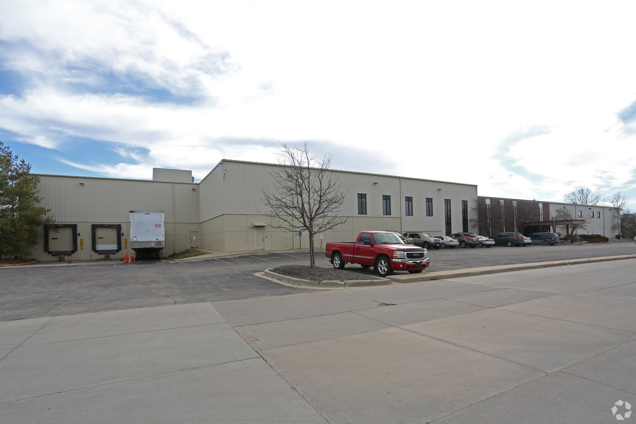 14601 W 99th St, Lenexa, KS for sale Primary Photo- Image 1 of 1