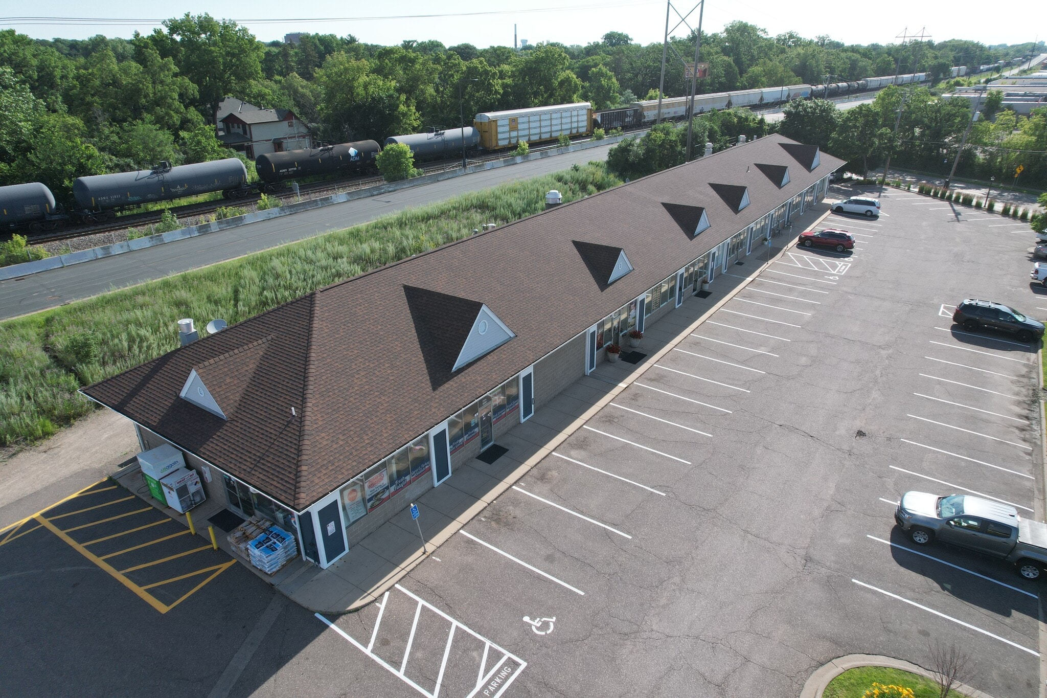 2233 Energy Park Dr, Saint Paul, MN for lease Building Photo- Image 1 of 8