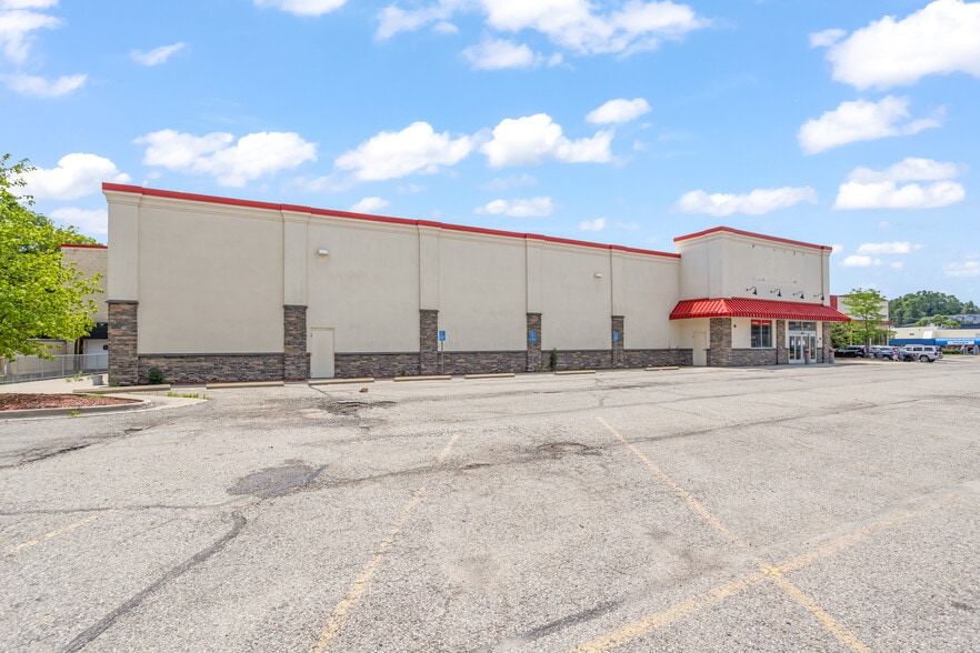 2151 W Liberty St, Ann Arbor, MI for lease - Building Photo - Image 2 of 23