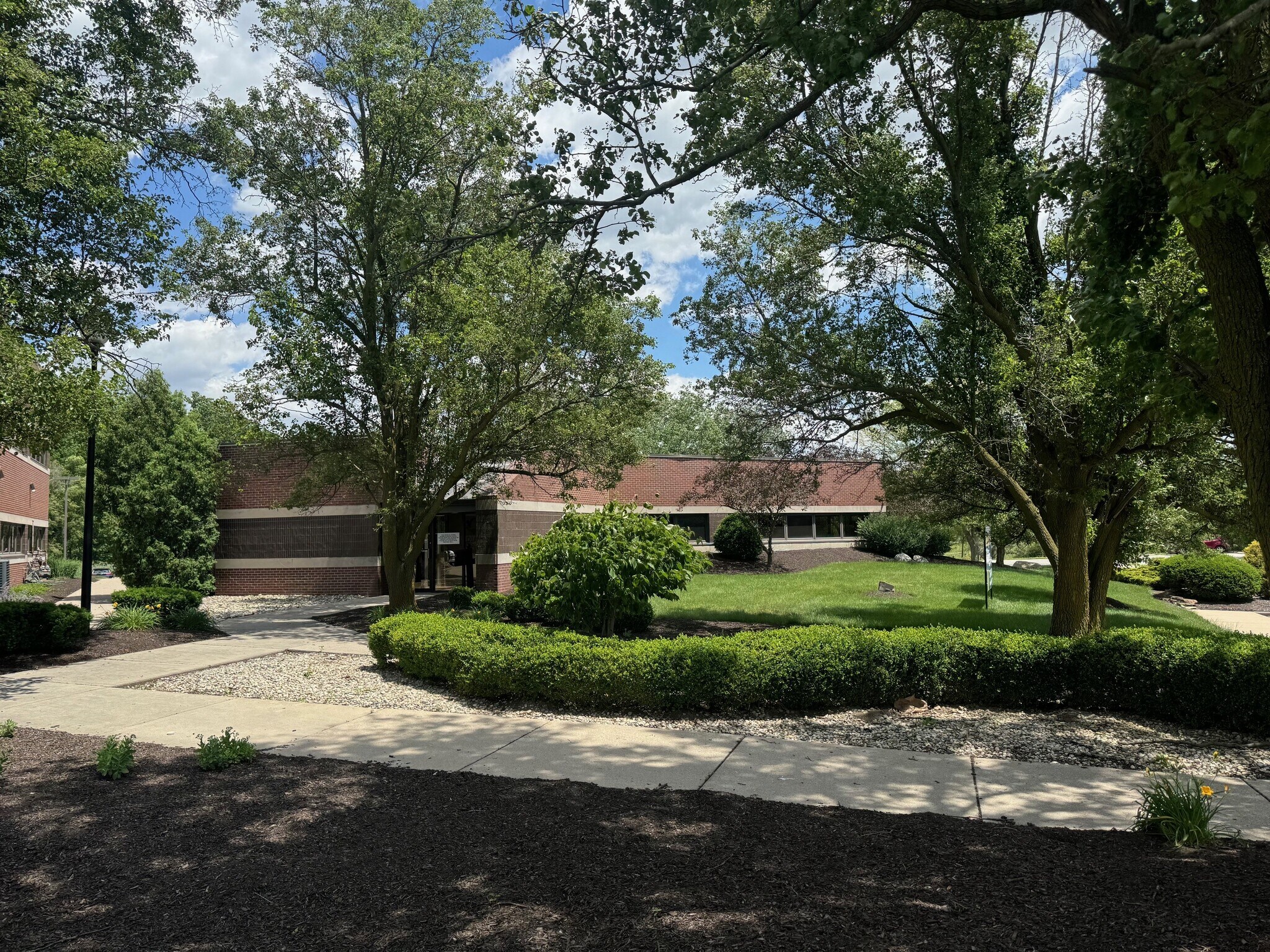 7220 Engle Rd, Fort Wayne, IN for sale Building Photo- Image 1 of 1