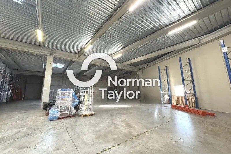 Flex in Saint-Jean-de-Védas for lease - Interior Photo - Image 3 of 7