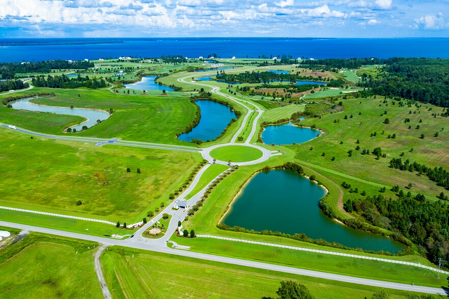 105 Scotch Hall Ct, Windsor, NC 27983