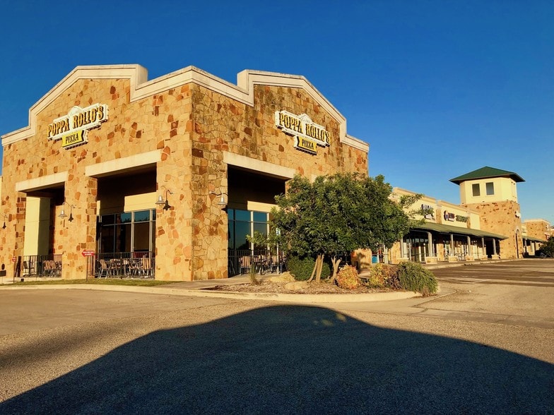 1201 Hewitt Dr, Waco, TX for lease - Building Photo - Image 3 of 6