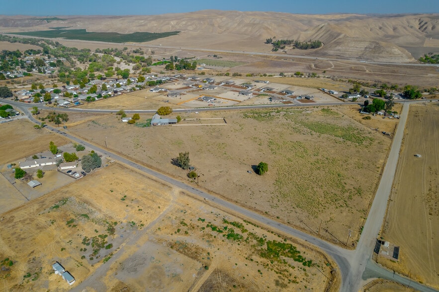 1215 Toby, Shandon, CA for sale - Building Photo - Image 1 of 1