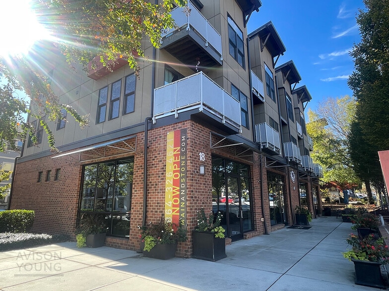 644 N Main St, Greenville, SC for lease - Building Photo - Image 3 of 7