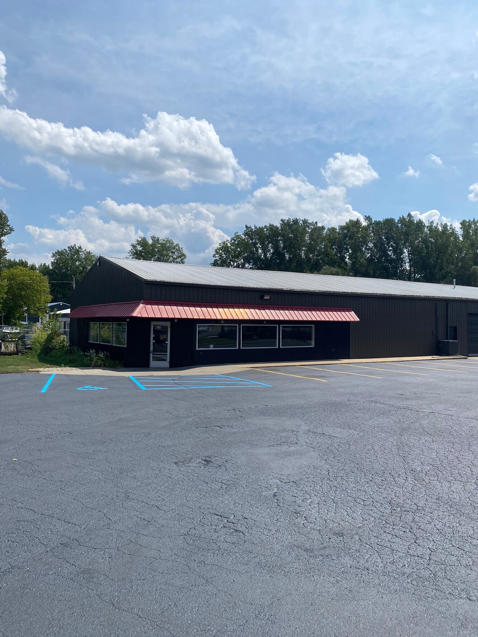 2410 Chicago Dr, Hudsonville, MI for lease Interior Photo- Image 1 of 2