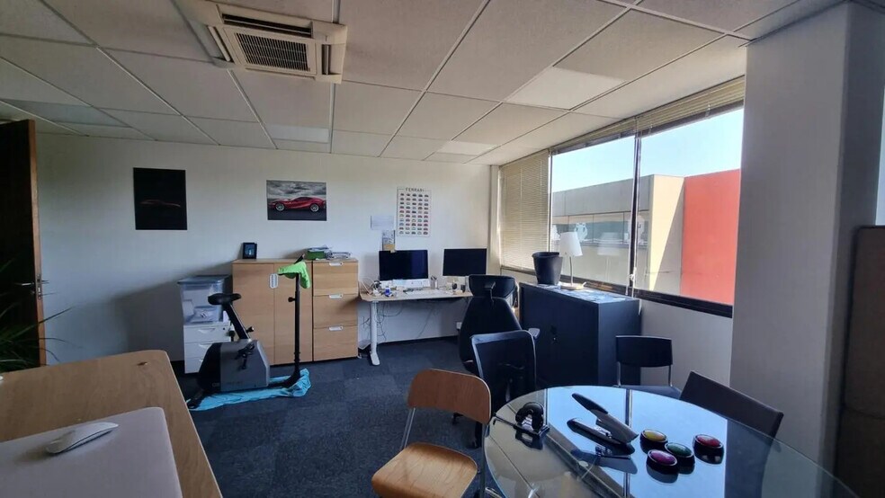 Office in Bruges for sale - Interior Photo - Image 2 of 3