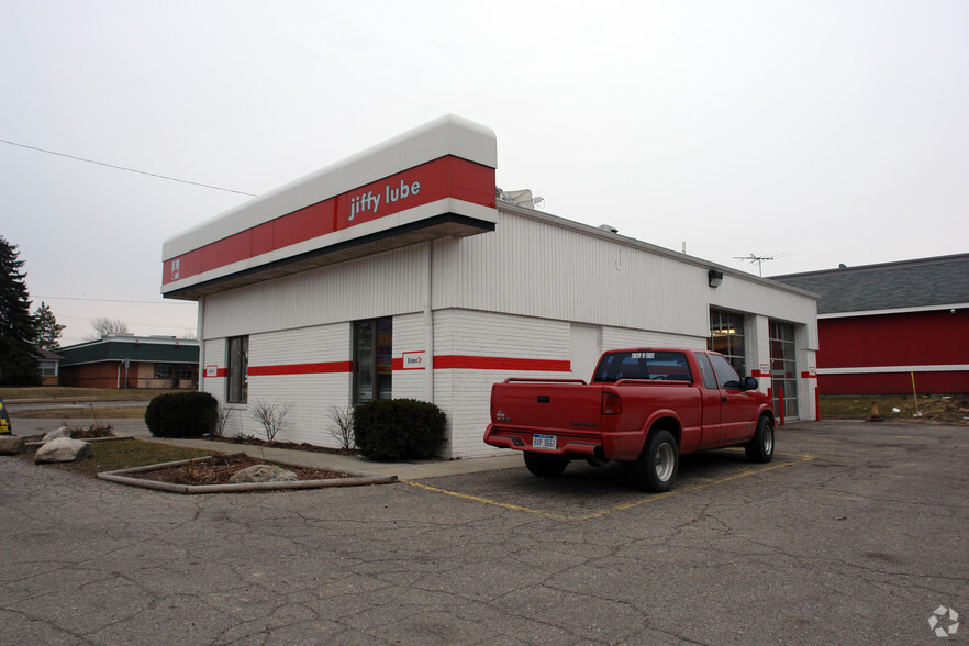 260 S Main St, Lapeer, MI for sale - Building Photo - Image 2 of 2