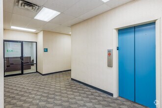 2121 Noblestown Rd, Pittsburgh, PA for lease Interior Photo- Image 1 of 6