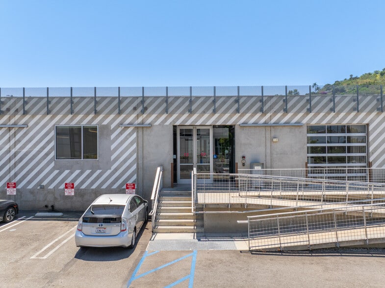 3640 Holdrege Ave, Los Angeles, CA for lease - Building Photo - Image 3 of 7