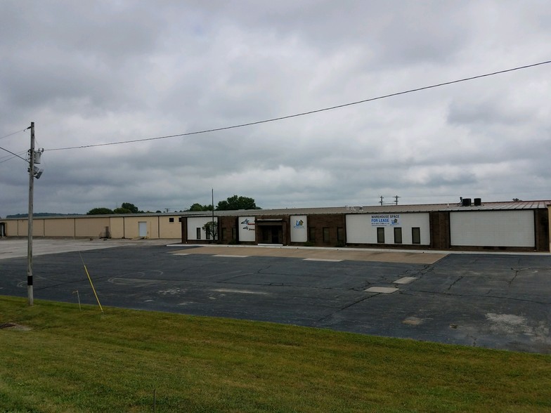 2130 Industrial Park Rd, Ferdinand, IN for lease - Building Photo - Image 1 of 17