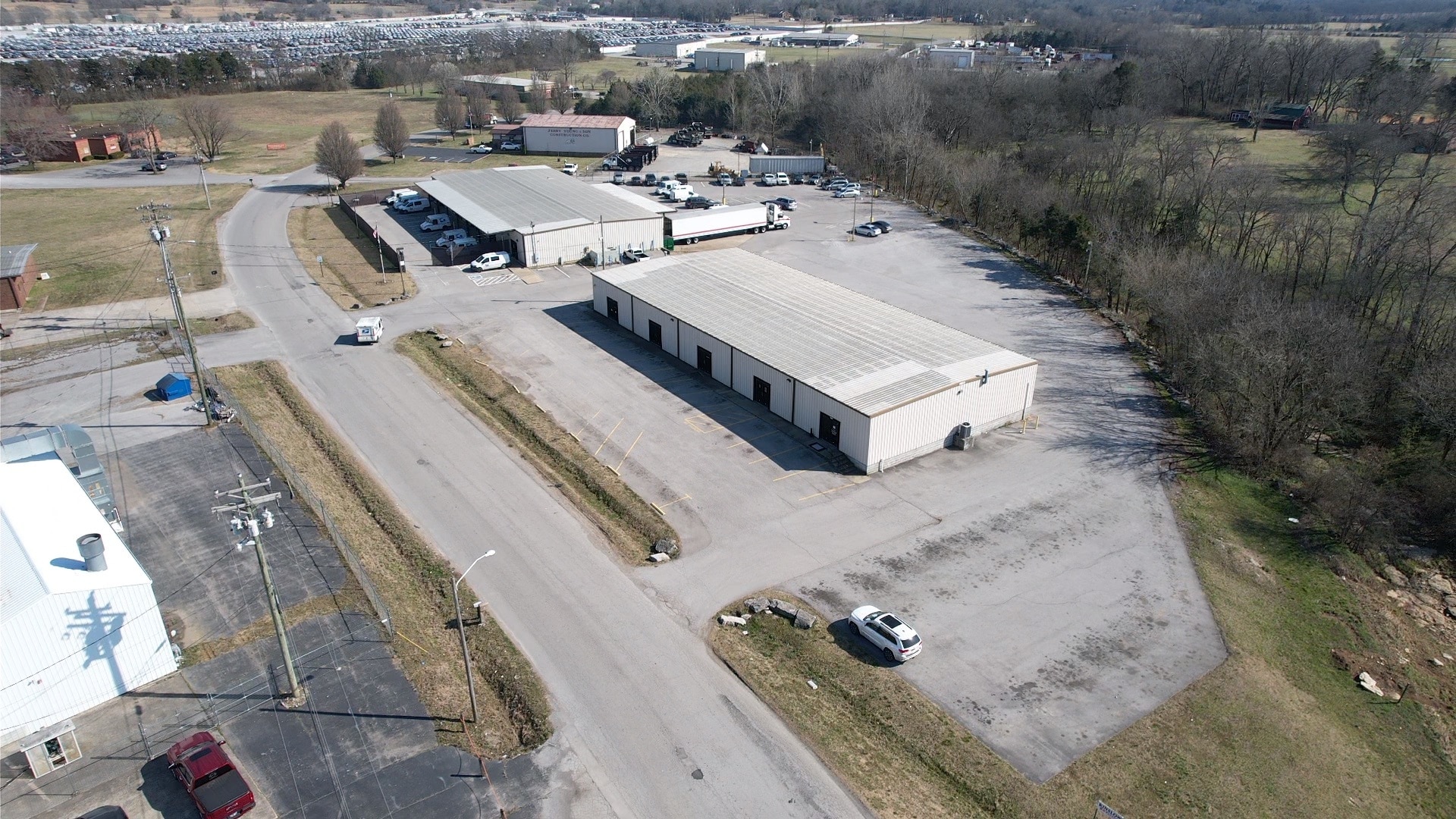 102-104 Southside Park Dr, Lebanon, TN for lease Building Photo- Image 1 of 11