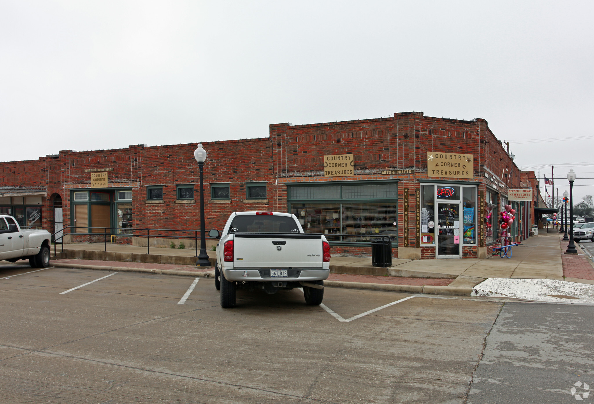 201 S Main St, Ferris, TX for sale Primary Photo- Image 1 of 1