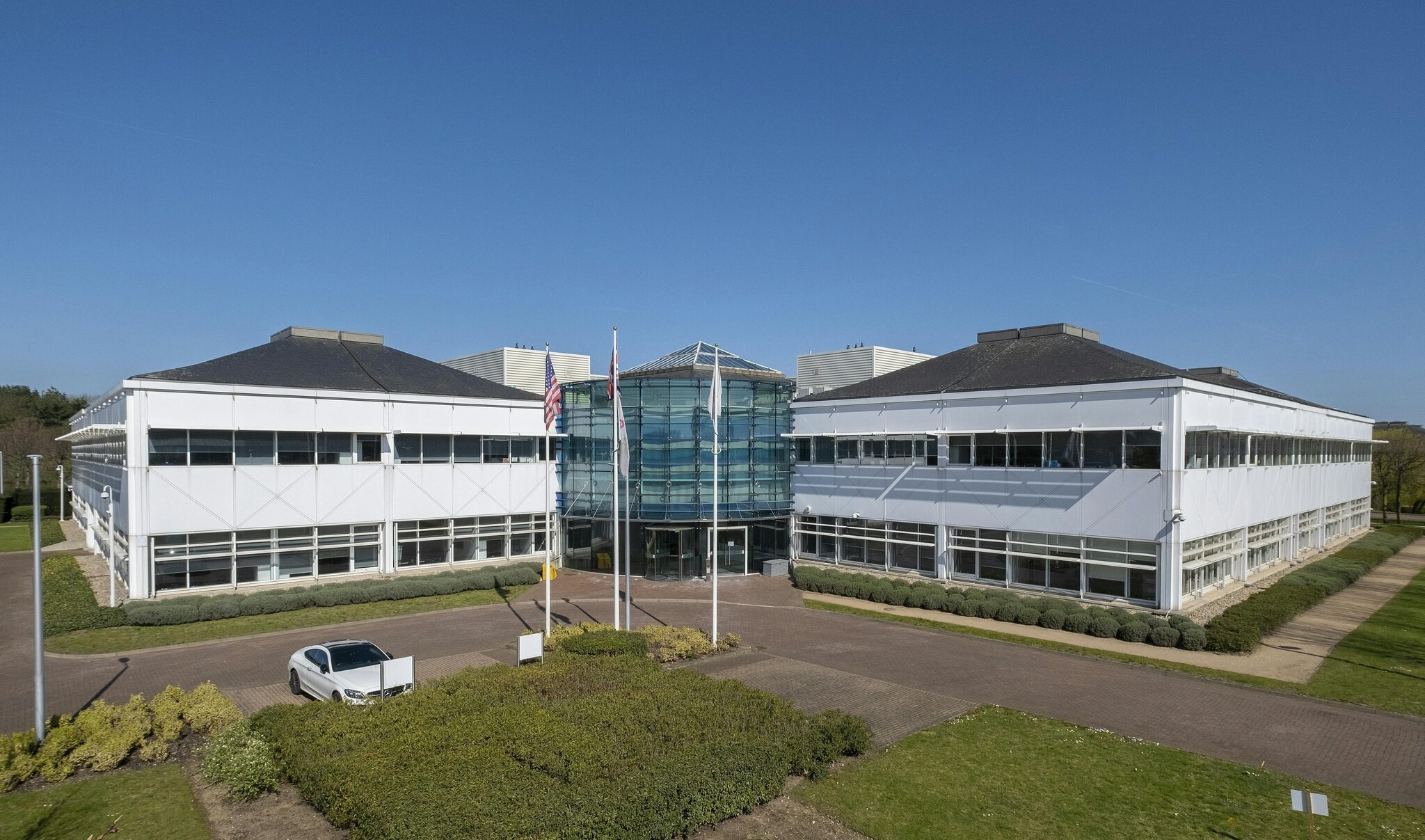 1 Longwalk Rd, Uxbridge for lease Building Photo- Image 1 of 9