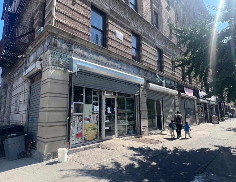 1717 Amsterdam Ave, New York, NY for lease - Building Photo - Image 1 of 8