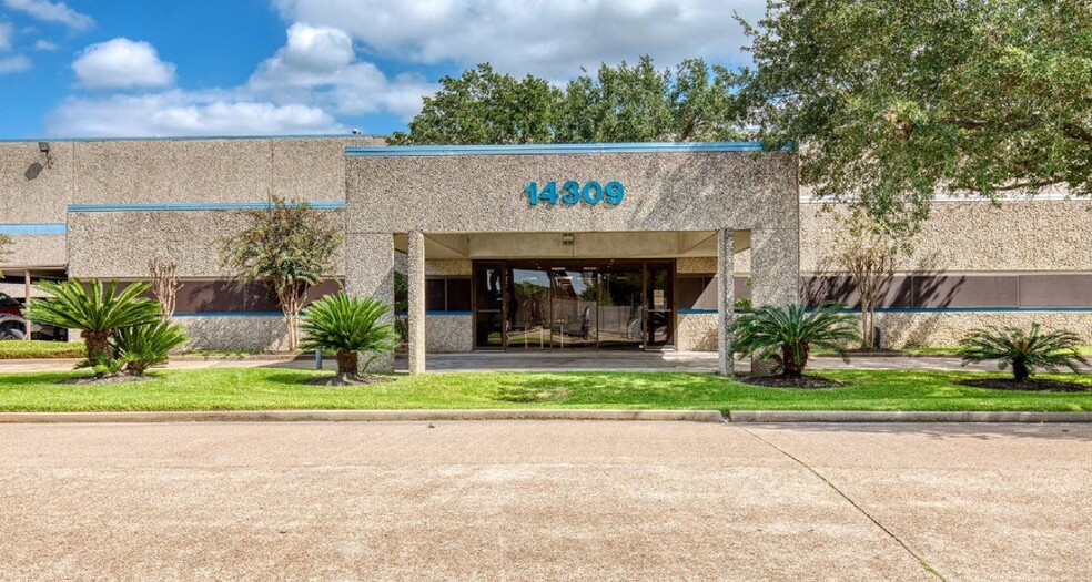 14309 Sommermeyer St, Houston, TX for lease - Building Photo - Image 3 of 5