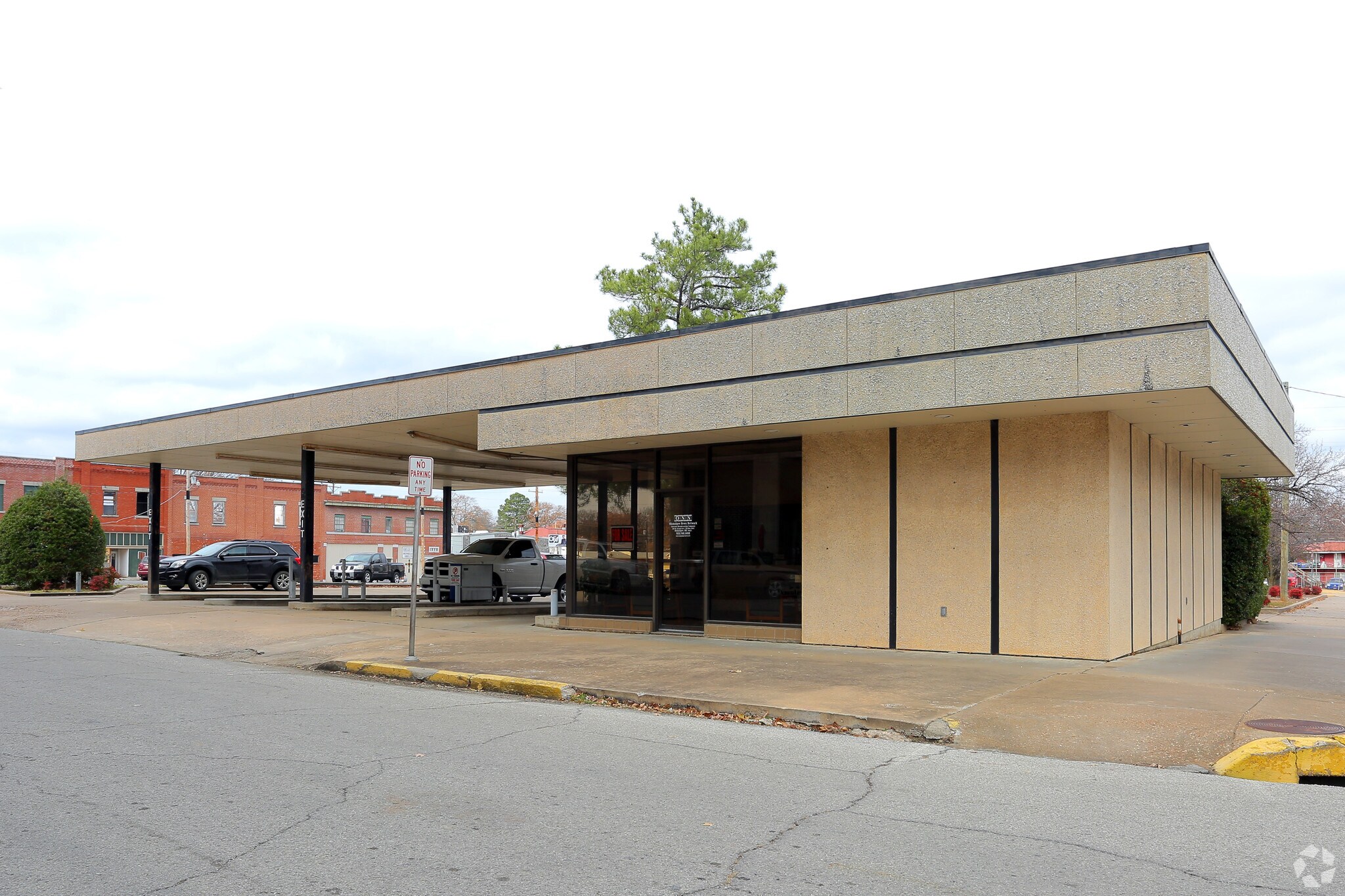 101 W 5th St, Okmulgee, OK for sale Primary Photo- Image 1 of 1