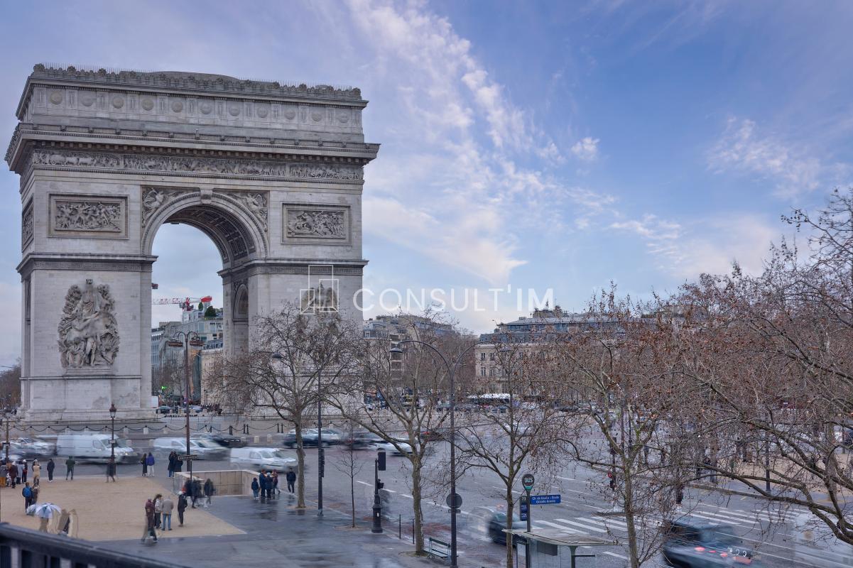Office in Paris for sale Building Photo- Image 1 of 17