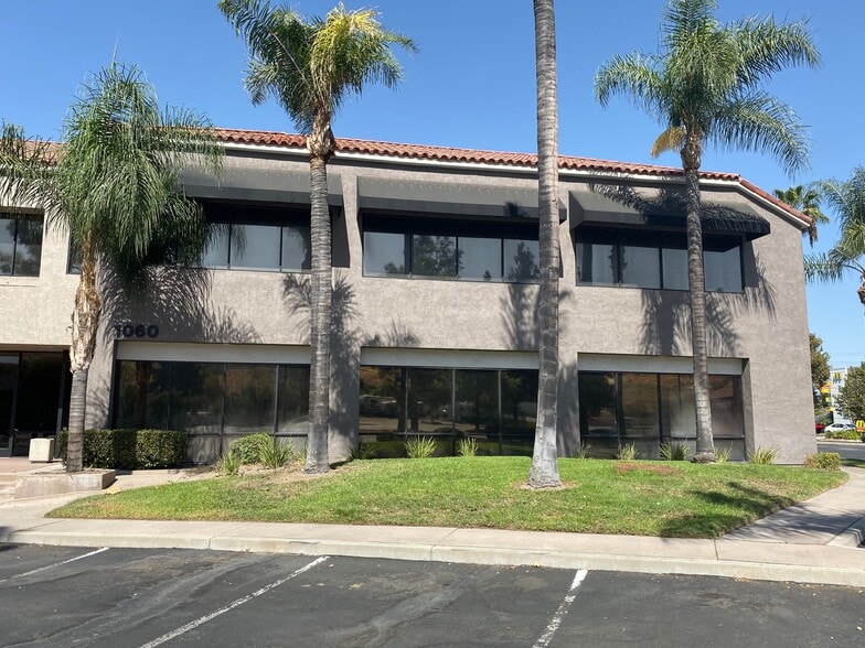 1060 E Washington St, Colton, CA for lease - Building Photo - Image 1 of 11