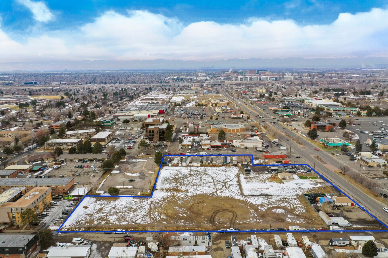 1550015566 E Colfax Ave, Aurora, CO 80011