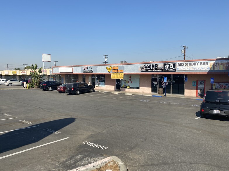 19223-19235 Colima Rd, Rowland Heights, CA for lease - Building Photo - Image 3 of 4