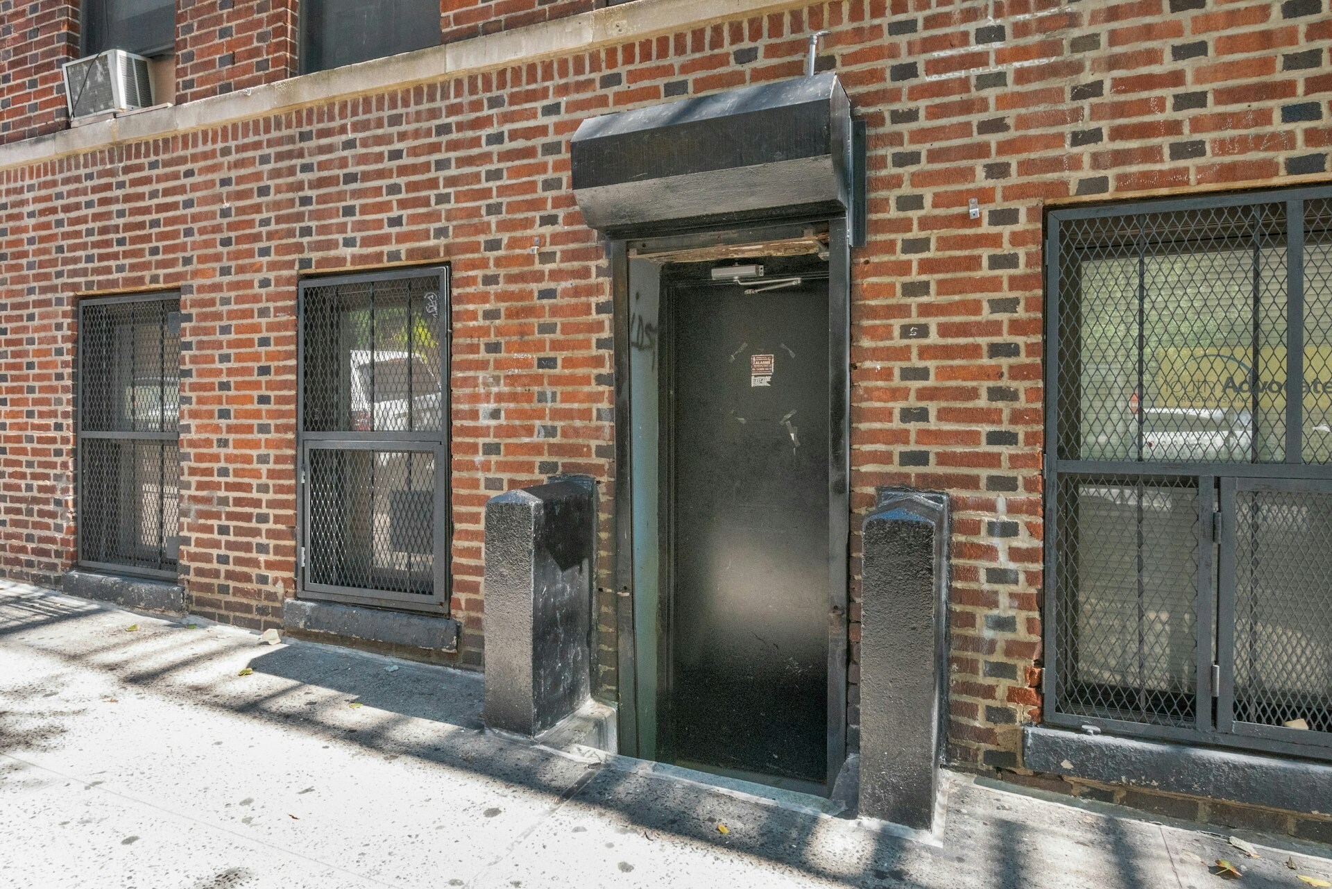 2400 Davidson Ave, Bronx, NY for lease Building Photo- Image 1 of 17